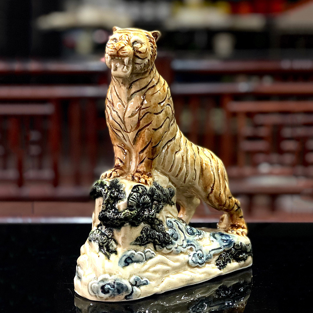 Tượng gốm sứ phong thủy Mãnh Hổ - Gốm tâm linh phong thủy Phạm Dũng