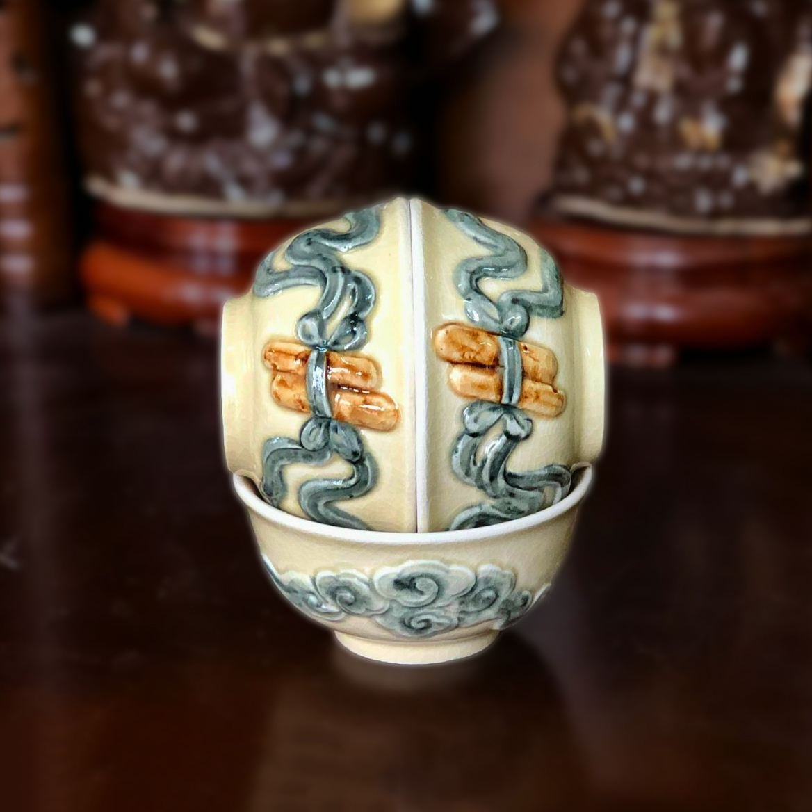 Bát cúng đắp nổi hanh vàng trắng tràm - Gốm Phạm Dũng