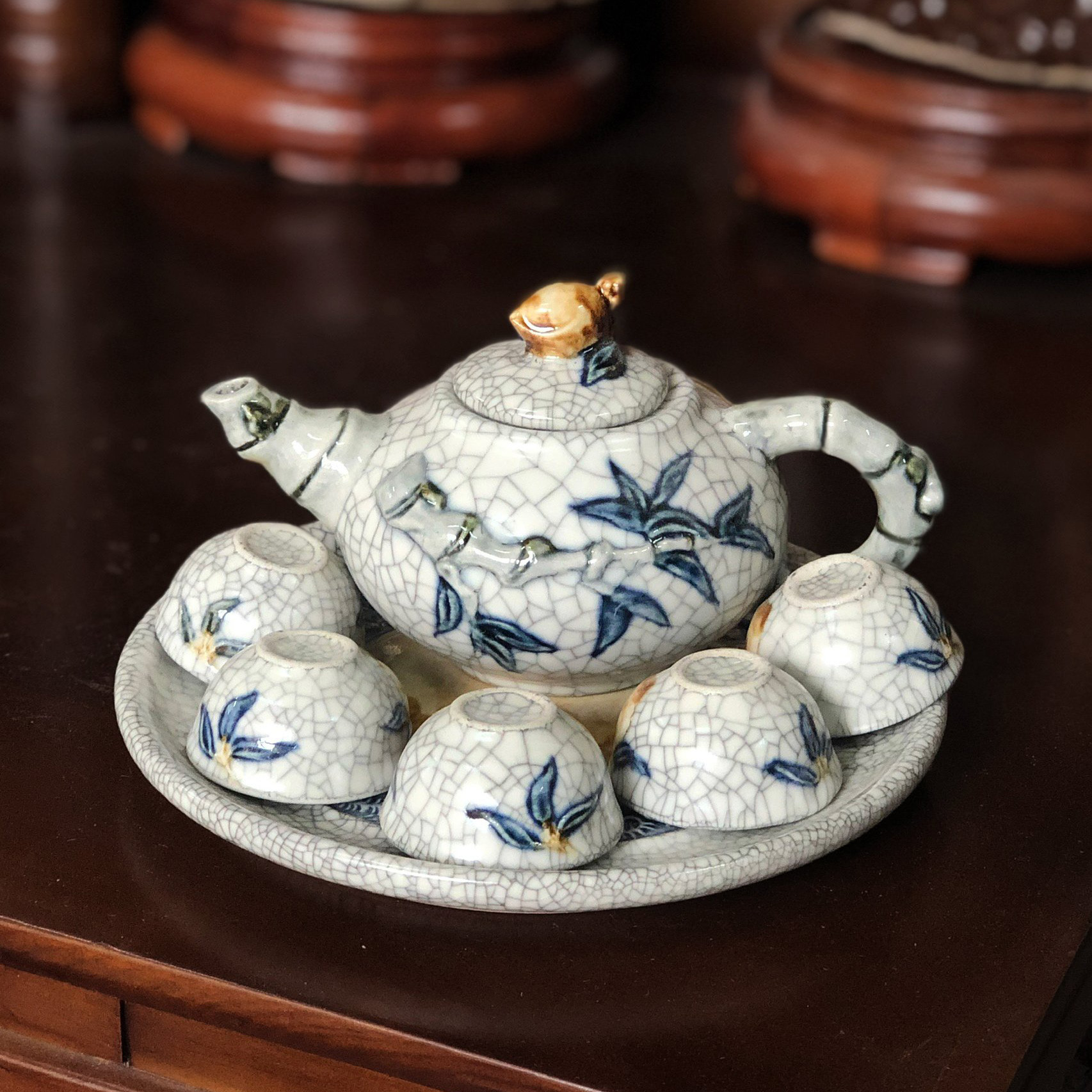 Bộ ấm chén thờ cúng men rạn đắp nổi gốm Phạm Dũng Bát Tràng