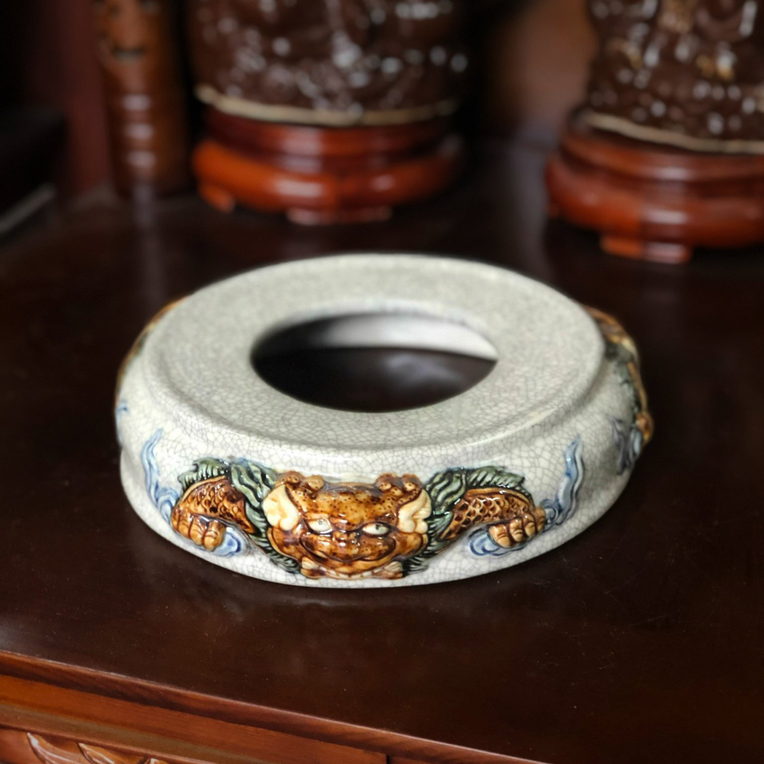 Chân bát hương men rạn gạo nếp đắp nổi